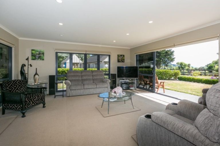 Photo of property in 16 Airini Road, Waimarama, Havelock North, 4294