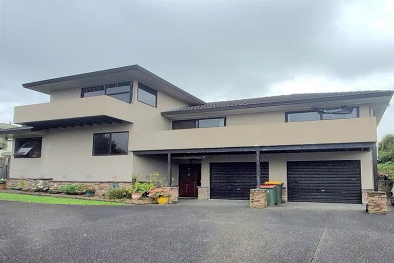 Photo of property in 2/81 Eugenia Rise, Totara Heights, Auckland, 2105