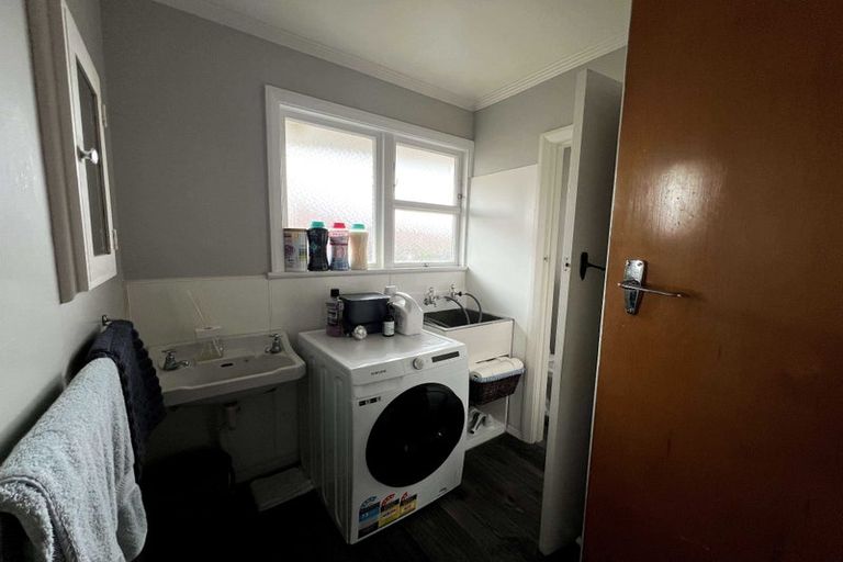Photo of property in 451 Featherston Street, Palmerston North, 4414