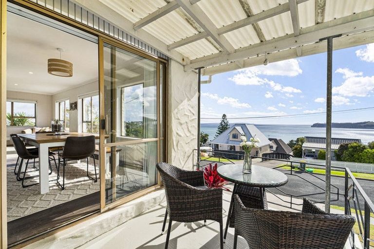 Photo of property in 2 Melandra Road, Stanmore Bay, Whangaparaoa, 0932