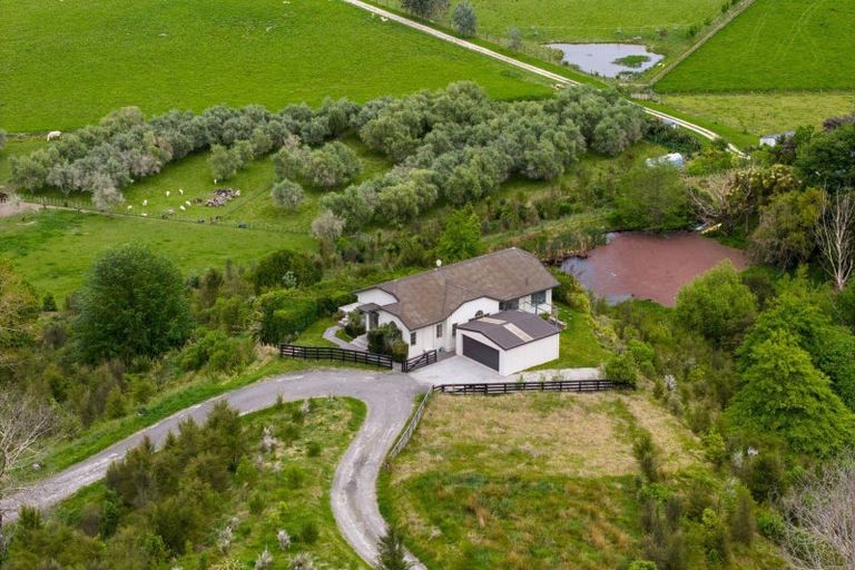 Photo of property in 26 Repongaere Road, Waituhi, Gisborne, 4072