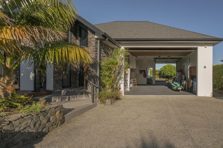 Photo of property in 8 Sara Way, Whitianga, 3510