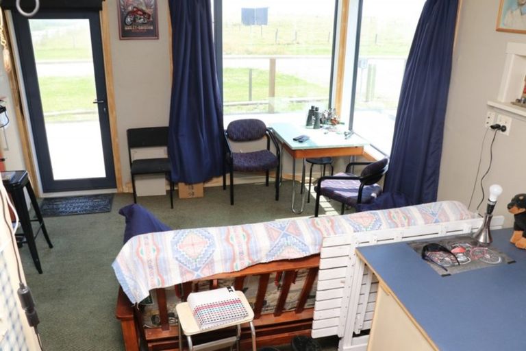 Photo of property in 38 Surrey Street, Orepuki, Riverton, 9881