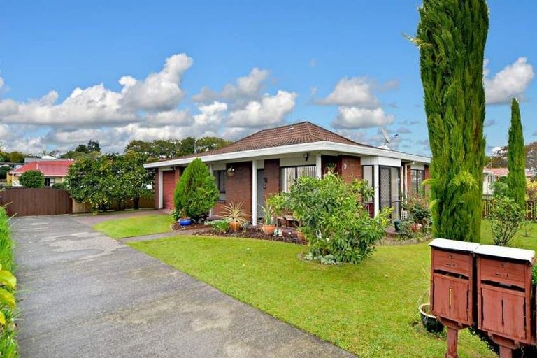 Photo of property in 1/9 Waterview Road West, Takanini, 2112