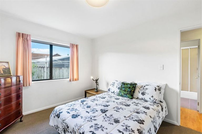 Photo of property in 6 D'urville Place, Gulf Harbour, Whangaparaoa, 0930