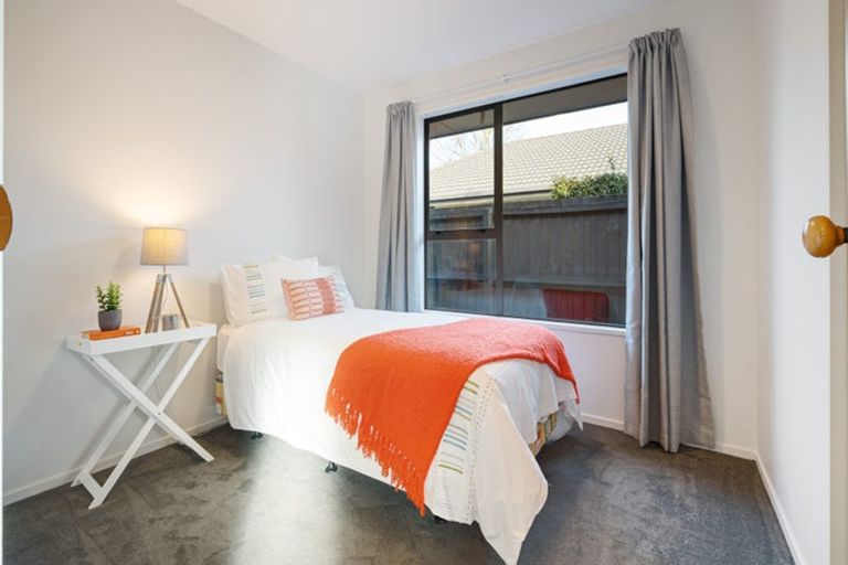 Photo of property in 1/14 Innisfree Place, Northwood, Christchurch, 8051