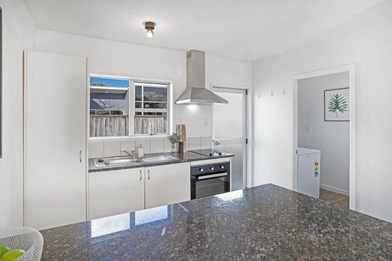 Photo of property in 81 Jellicoe Street, Martinborough, 5711