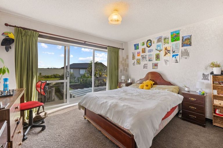 Photo of property in 43 St Annes Crescent, Wattle Downs, Auckland, 2103