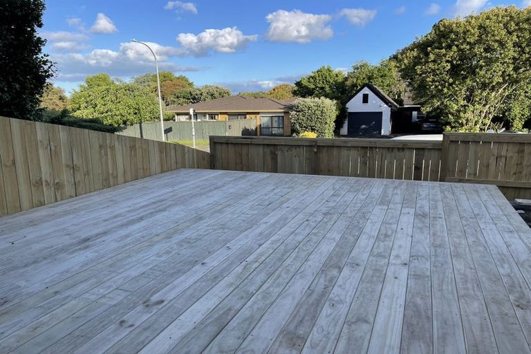 Photo of property in 49a Prince Regent Drive, Half Moon Bay, Auckland, 2012