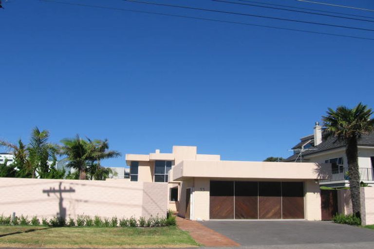 Photo of property in 33 Ocean View Road, Milford, Auckland, 0620