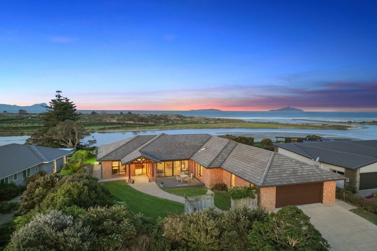 Photo of property in 11b Seascape Crescent, Waipu, 0582