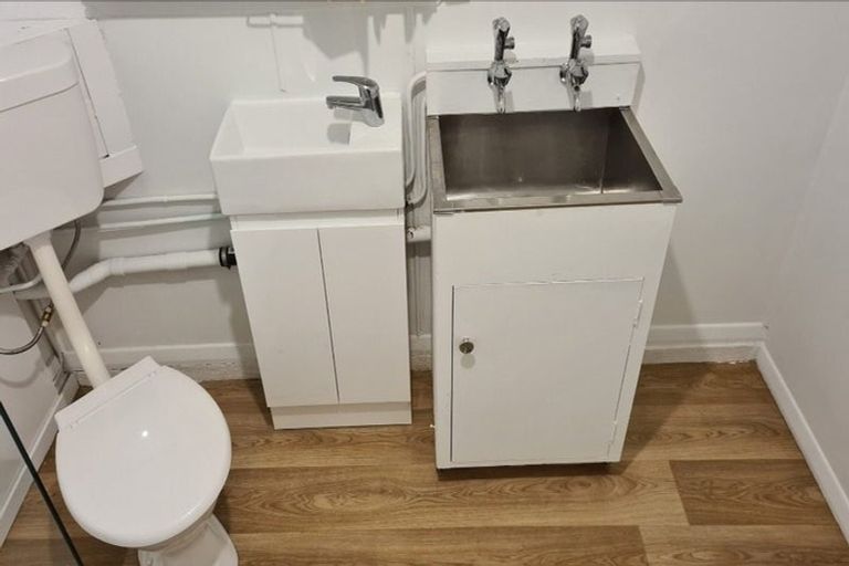 Photo of property in 27 Park Road, West End, Palmerston North, 4412