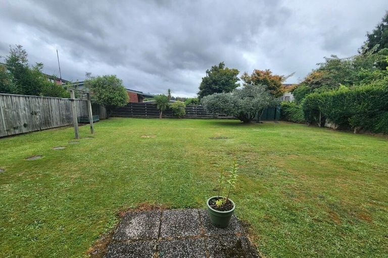 Photo of property in 23 Waitawa Place, Lynmore, Rotorua, 3010