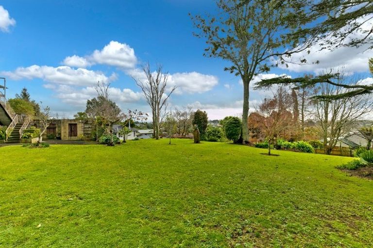 Photo of property in 25 Raelene Place, Massey, Auckland, 0614