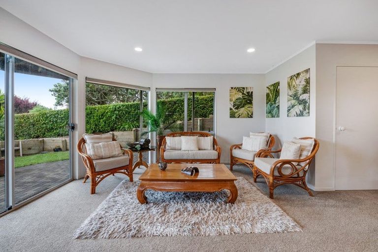 Photo of property in 1326 Whangaparaoa Road, Army Bay, Whangaparaoa, 0930