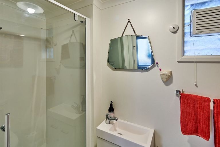 Photo of property in 156 Waiwhetu Road, Waterloo, Lower Hutt, 5011