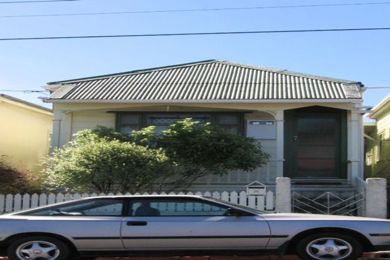 Photo of property in 15 Picton Avenue, Newtown, Wellington, 6021