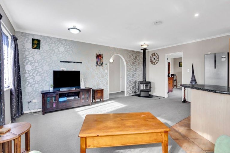 Photo of property in 12 Hunter Street, Normanby, Hawera, 4614