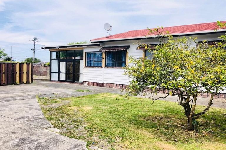 Photo of property in 18 Lupton Road, Manurewa, Auckland, 2102