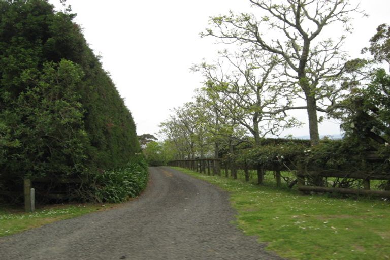 Photo of property in 62 Hamilton Road, Waimauku, 0881