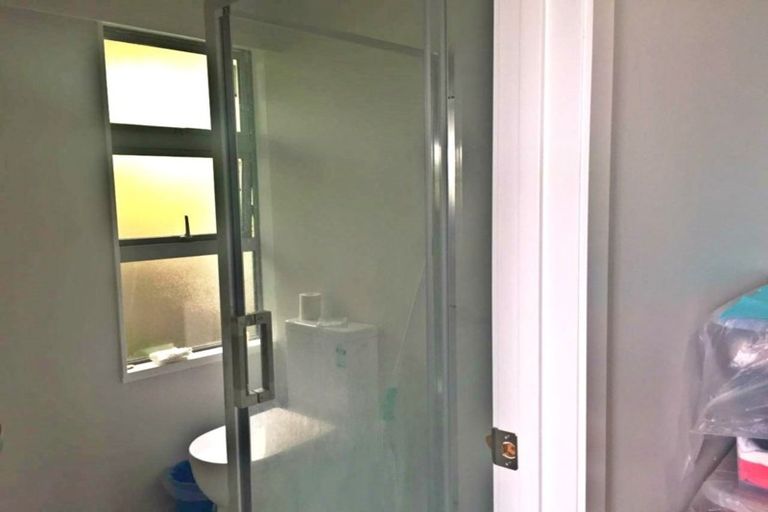 Photo of property in 459 East Coast Road, Murrays Bay, Auckland, 0630