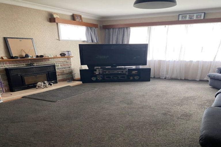 Photo of property in 607 Queen Street East, Levin, 5510