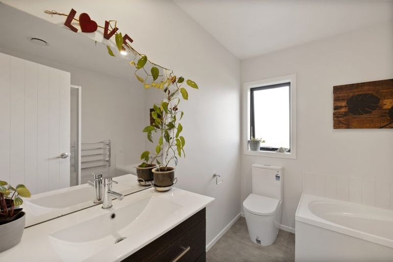 Photo of property in 29 Weka Street, Mangawhai, 0505