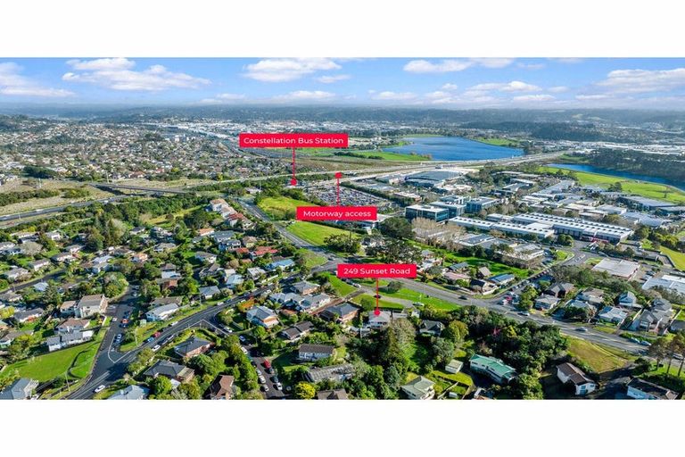 Photo of property in 249 Sunset Road, Sunnynook, Auckland, 0632