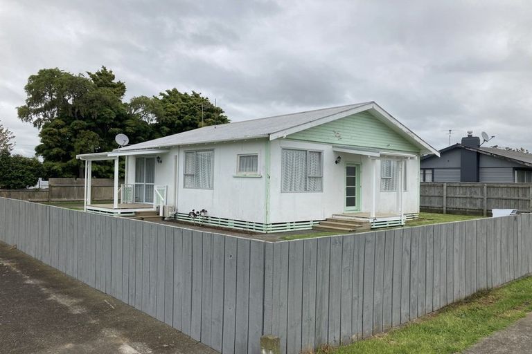 Photo of property in 51 Parris Street, Waitara, 4320