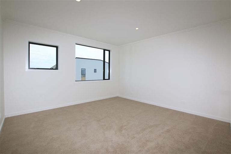 Photo of property in 5 Frances Bryers Road, Hobsonville, Auckland, 0616