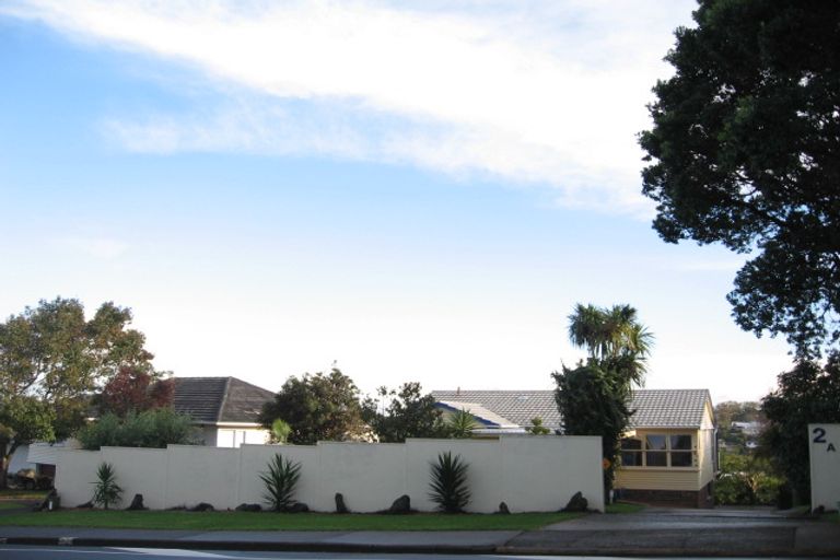 Photo of property in 2a Mellons Bay Road, Howick, Auckland, 2014