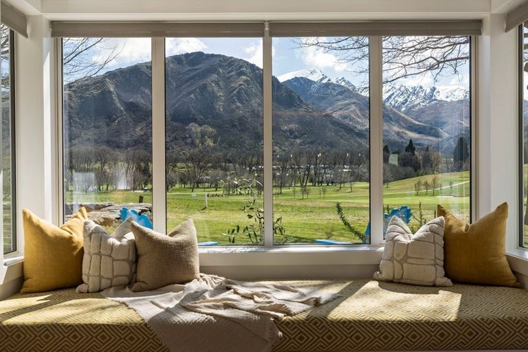 Photo of property in Millbrook Resort, 2 The Mews, Arrowtown, 9371