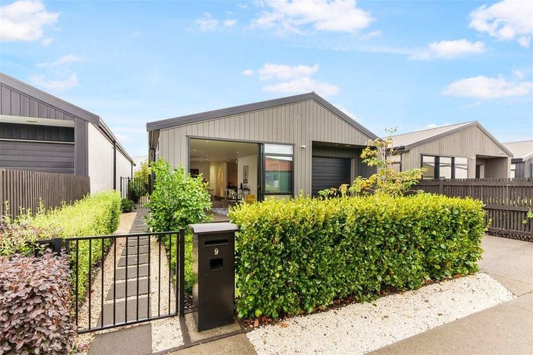Photo of property in 9 Lieutenant Lane, Papakura, 2110