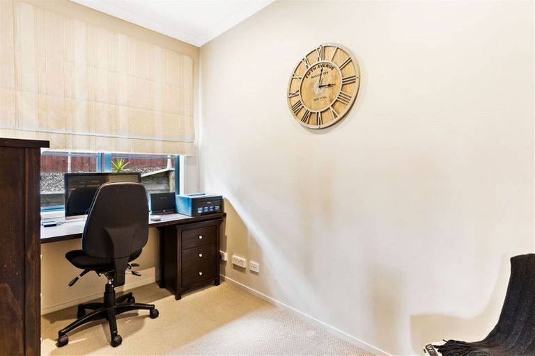 Photo of property in 32 The Avenue, Albany, Auckland, 0632