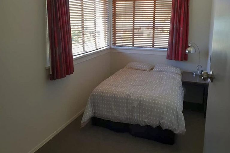 Photo of property in 84 Molyneux Avenue, Cromwell, 9310