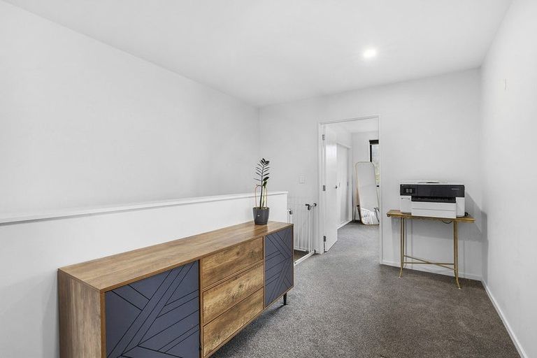 Photo of property in 16 Bee Lane, Whitby, Porirua, 5024