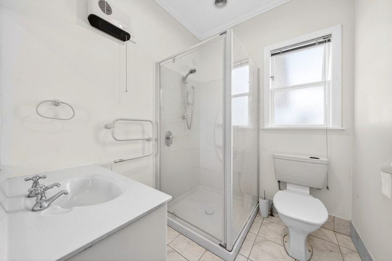 Photo of property in 19 Main Street, Greytown, 5712