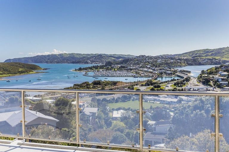 Photo of property in 27 Eskdale Road, Papakowhai, Porirua, 5024