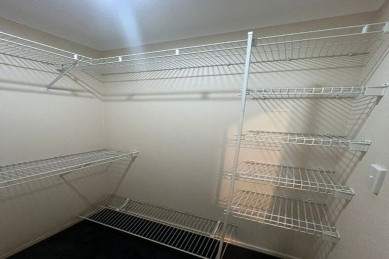 Photo of property in 3 Nephin Place, East Tamaki Heights, Auckland, 2016