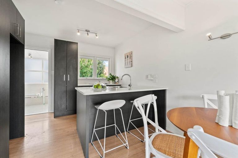 Photo of property in 3/10 Nile Road, Milford, Auckland, 0620