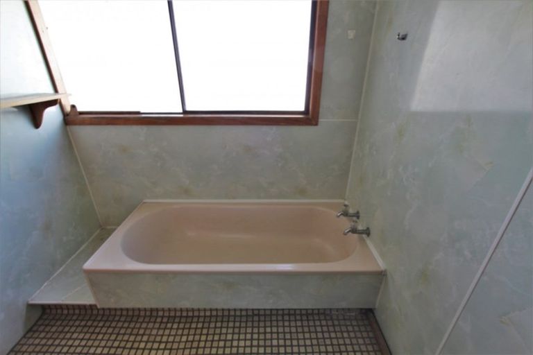 Photo of property in 2 Kensington Street, Tokoroa, 3420