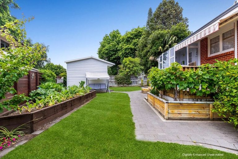 Photo of property in 2 Awatere Avenue, Beerescourt, Hamilton, 3200