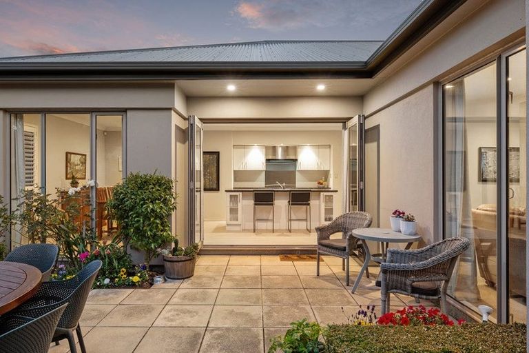 Photo of property in 20a Coolspring Way, Redwood, Christchurch, 8051