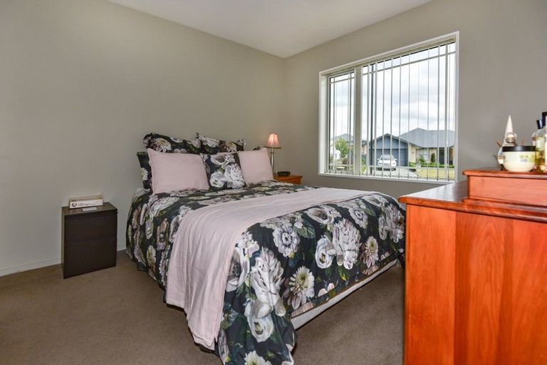 Photo of property in 14a Date Crescent, Aidanfield, Christchurch, 8025