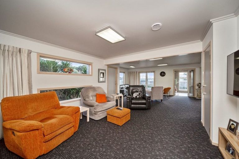 Photo of property in 10 Oriental Street, Welbourn, New Plymouth, 4312