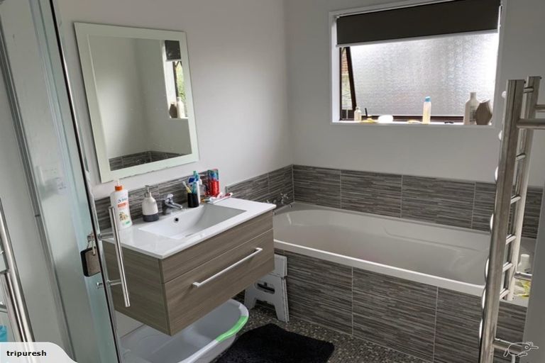 Photo of property in 342c Main Road, Tawa, Wellington, 5028