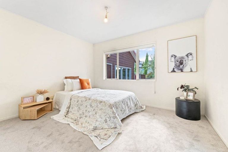 Photo of property in 26 Vintage Drive, Henderson, Auckland, 0612