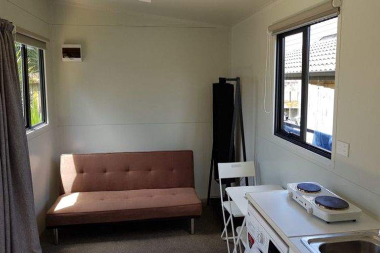 Photo of property in 70b Panorama Road, Mount Wellington, Auckland, 1060