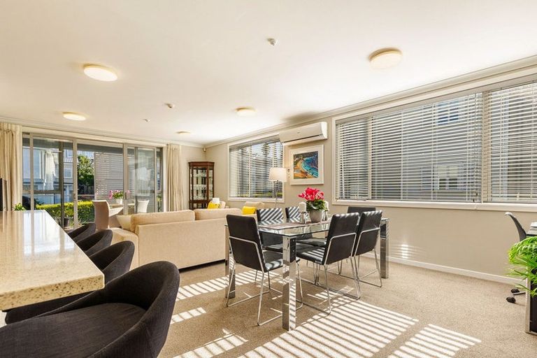 Photo of property in 86 Rewa Rewa Lane, Orewa, 0931