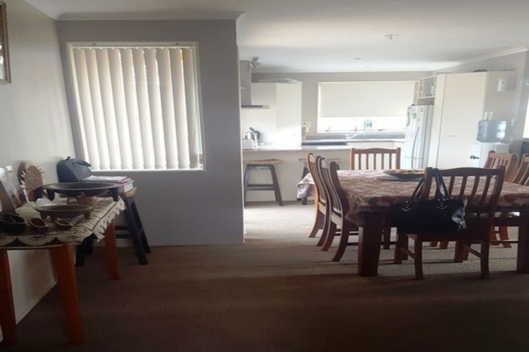 Photo of property in 8a Lloyd Drive, Nawton, Hamilton, 3200